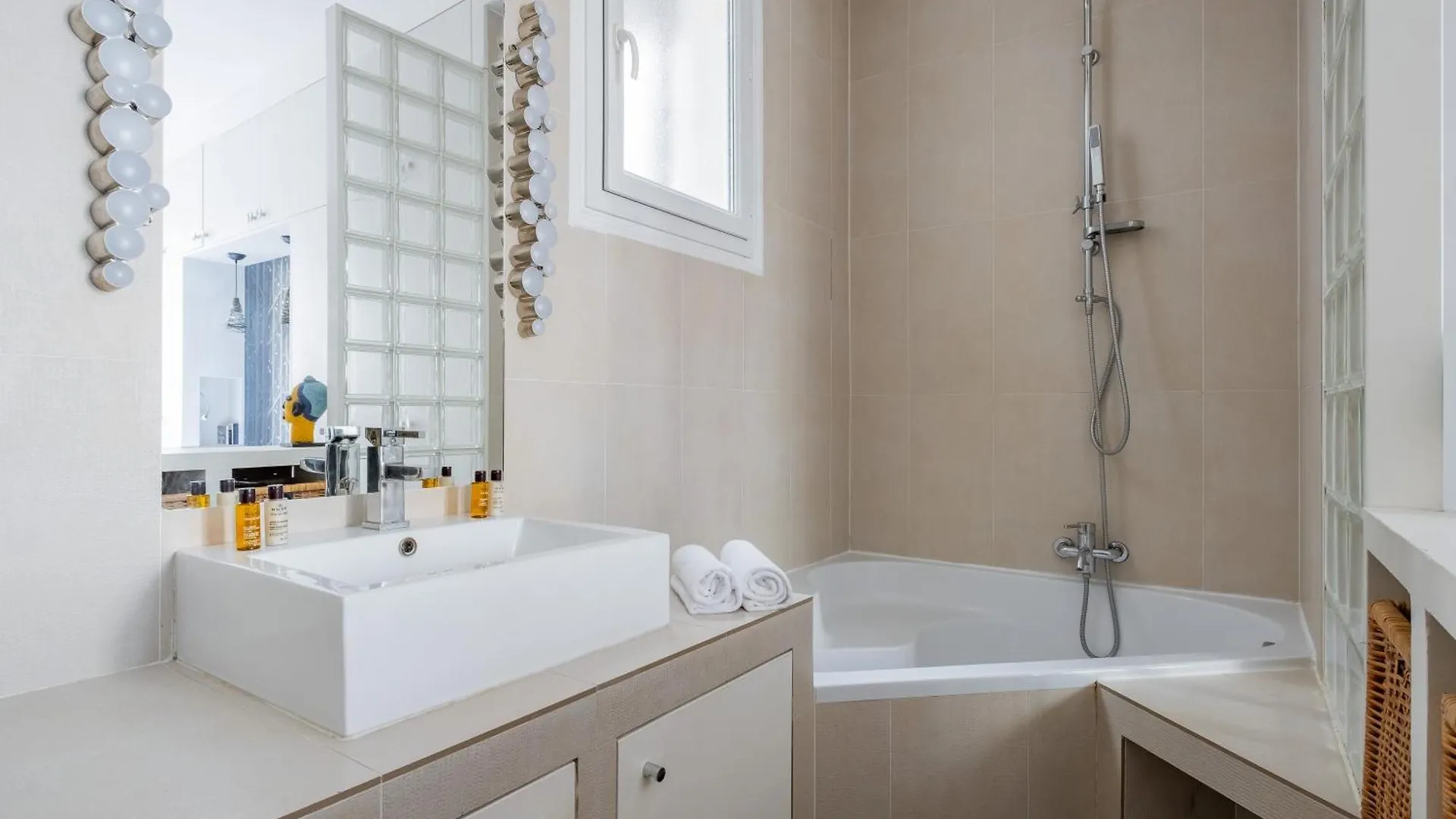 Veeve - The Artist'S Residence Paris Apartment